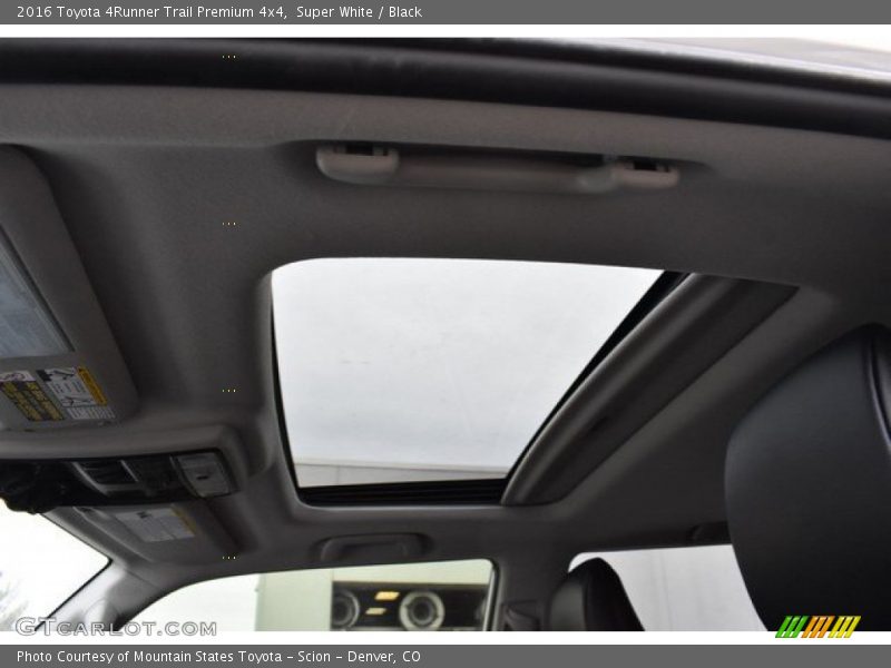 Super White / Black 2016 Toyota 4Runner Trail Premium 4x4