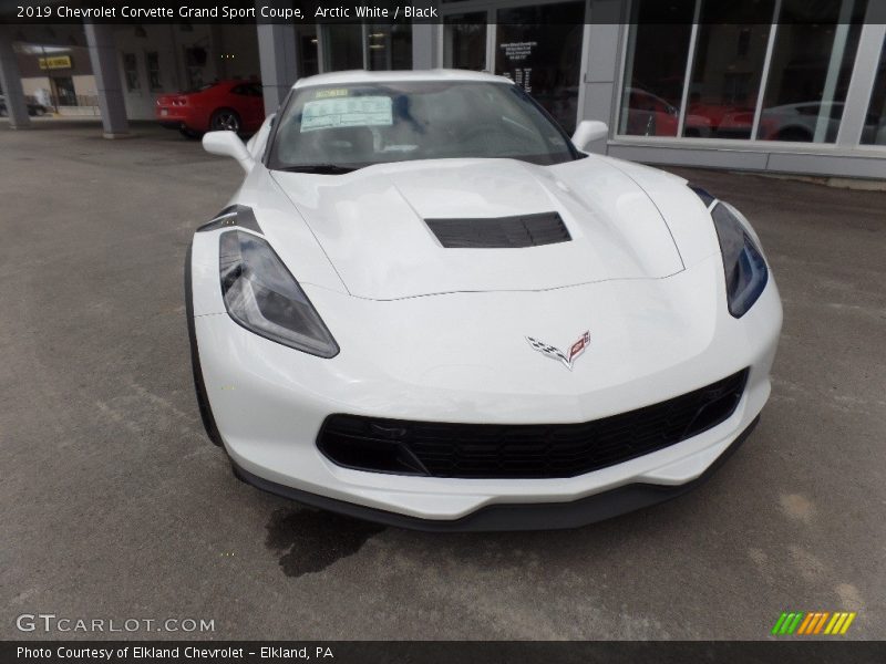 Arctic White / Black 2019 Chevrolet Corvette Grand Sport Coupe