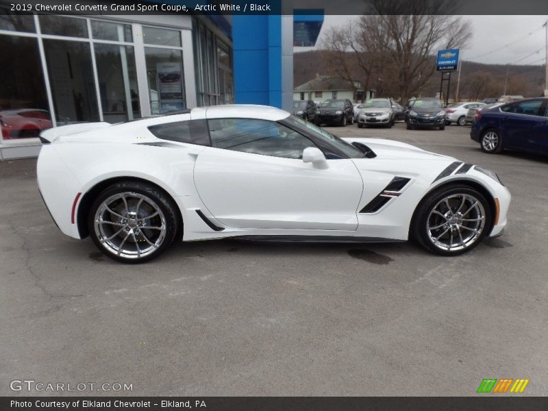 Arctic White / Black 2019 Chevrolet Corvette Grand Sport Coupe