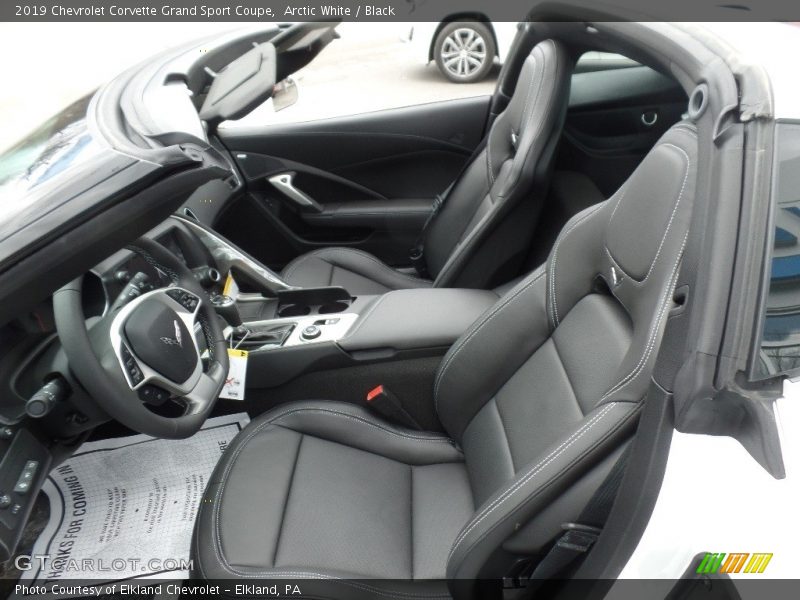 Arctic White / Black 2019 Chevrolet Corvette Grand Sport Coupe