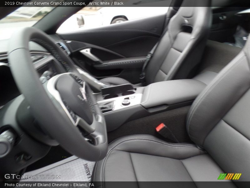 Arctic White / Black 2019 Chevrolet Corvette Grand Sport Coupe