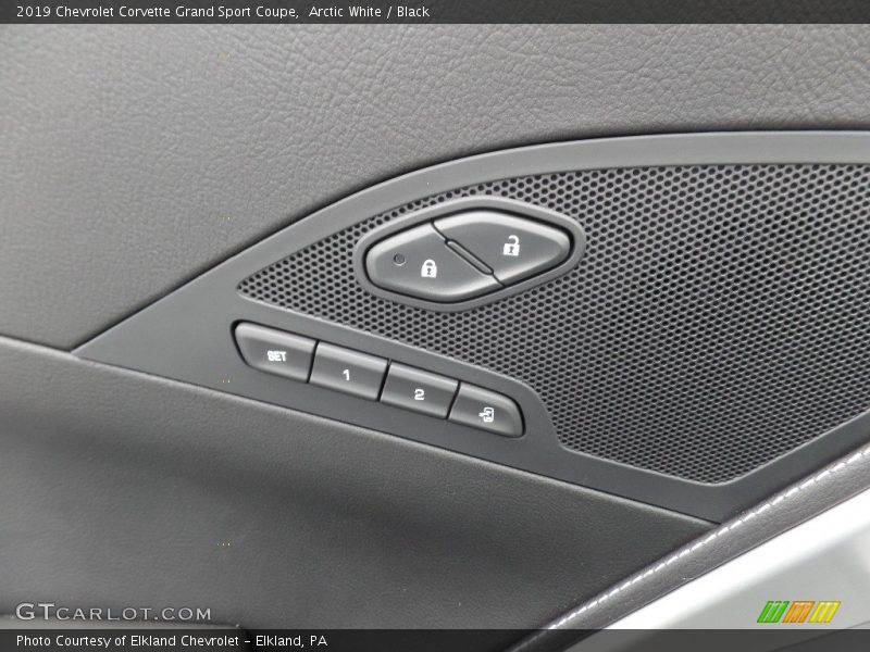 Arctic White / Black 2019 Chevrolet Corvette Grand Sport Coupe