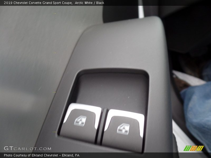 Arctic White / Black 2019 Chevrolet Corvette Grand Sport Coupe