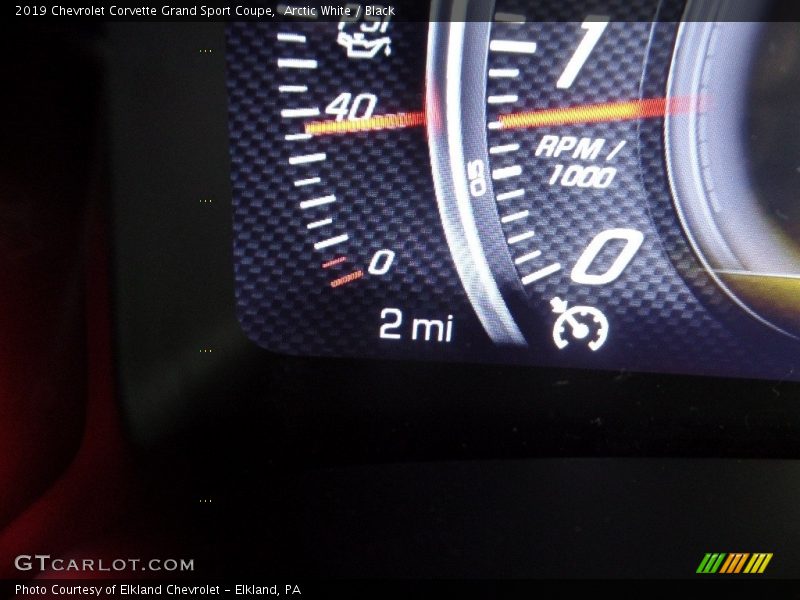 Arctic White / Black 2019 Chevrolet Corvette Grand Sport Coupe