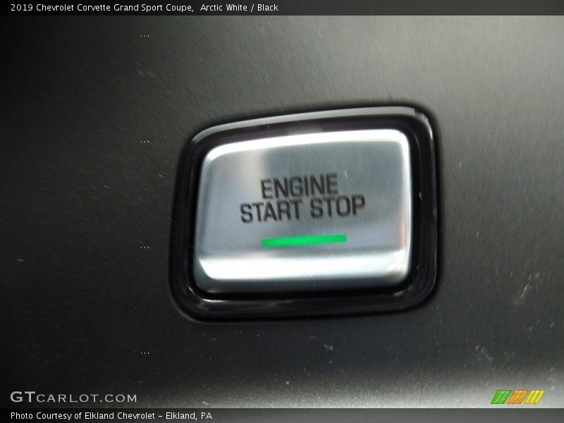 Arctic White / Black 2019 Chevrolet Corvette Grand Sport Coupe