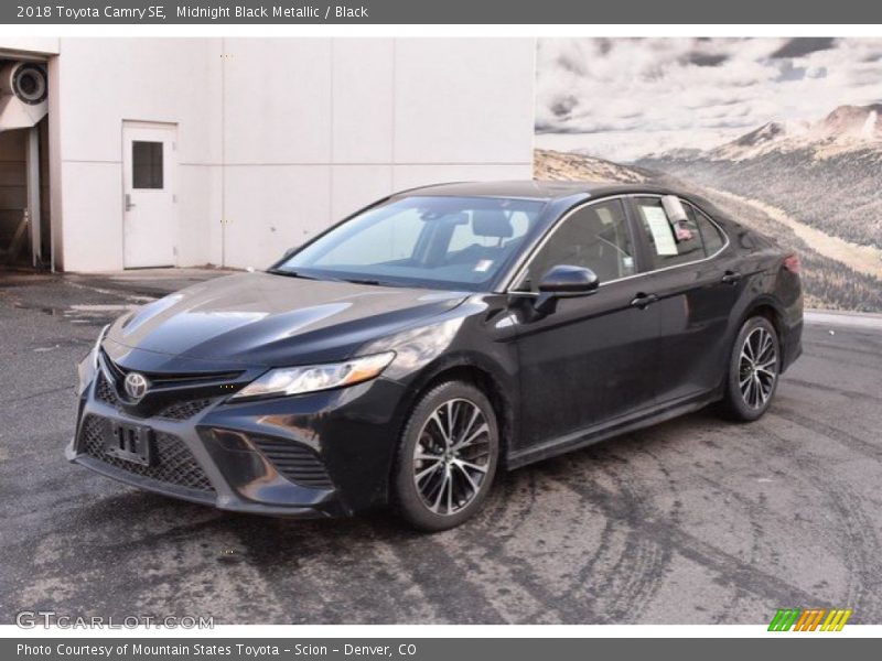 Midnight Black Metallic / Black 2018 Toyota Camry SE