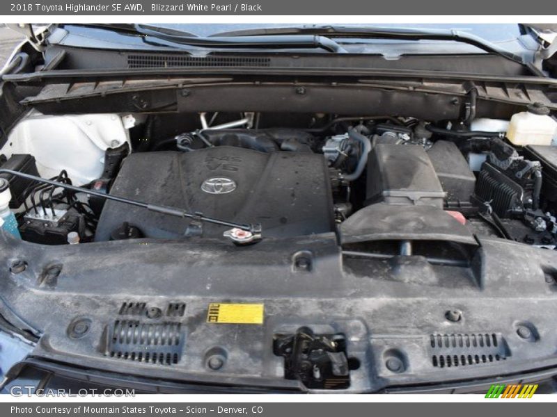 Blizzard White Pearl / Black 2018 Toyota Highlander SE AWD