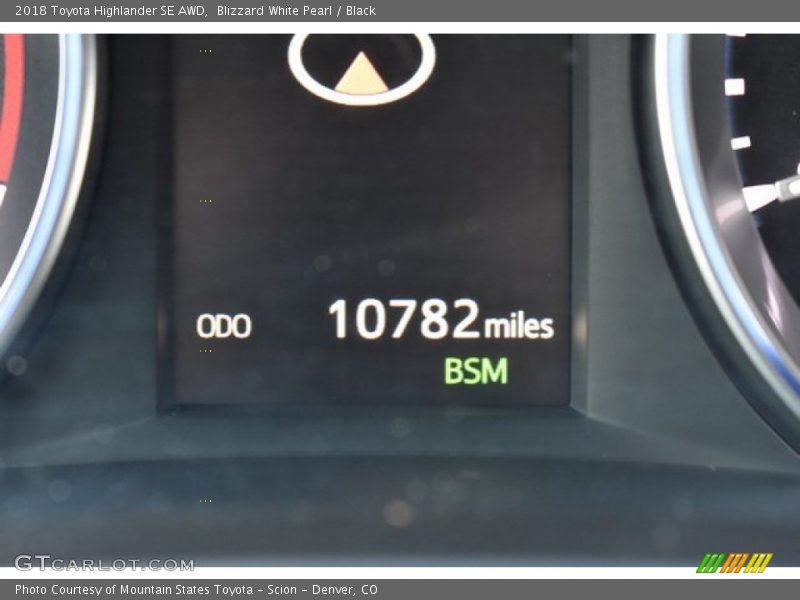 Blizzard White Pearl / Black 2018 Toyota Highlander SE AWD