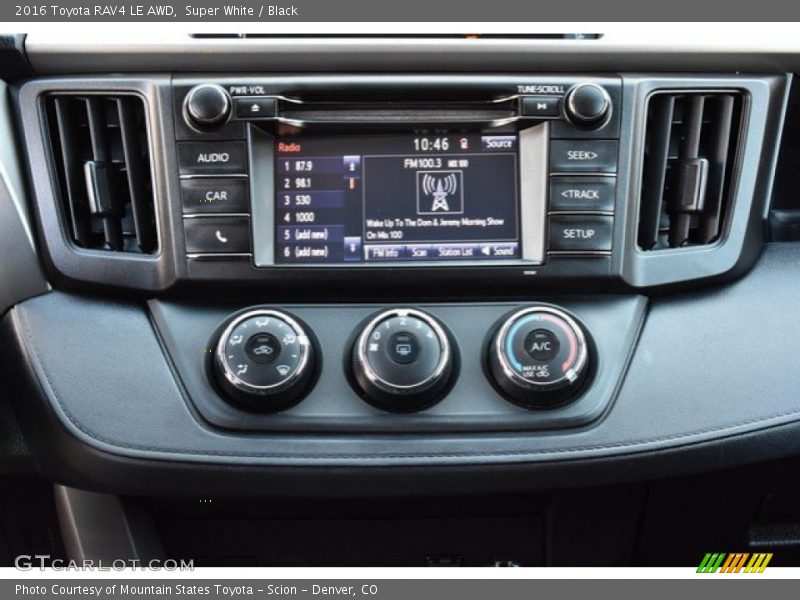 Super White / Black 2016 Toyota RAV4 LE AWD