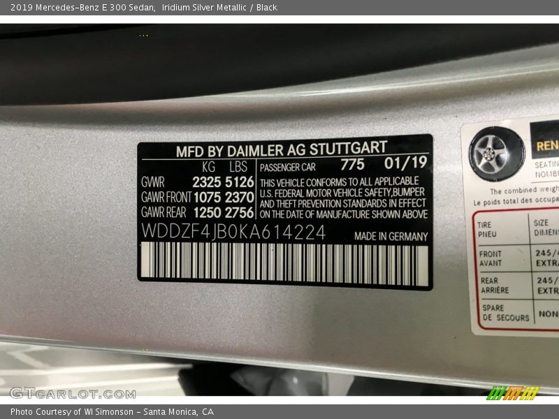 Iridium Silver Metallic / Black 2019 Mercedes-Benz E 300 Sedan