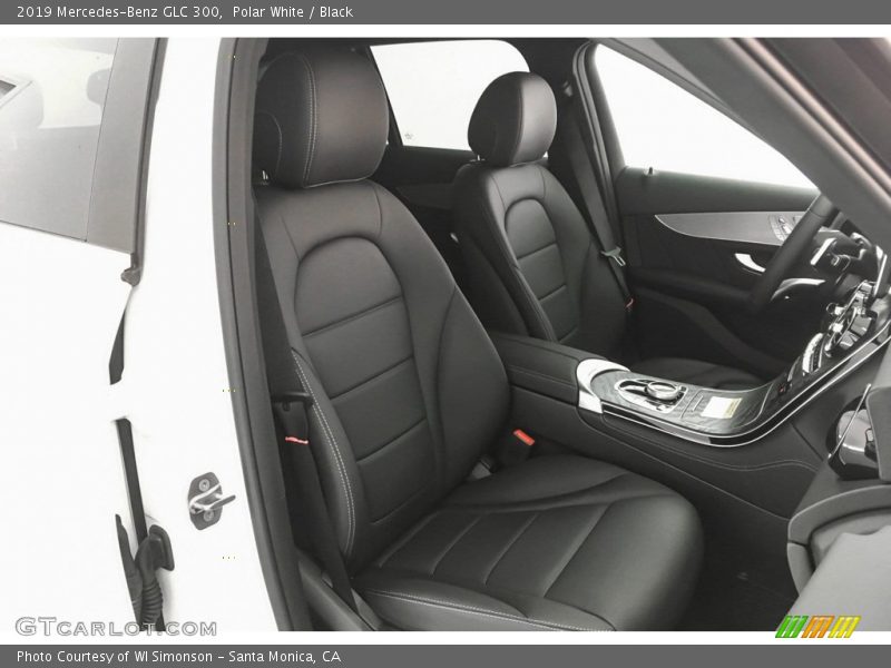 Polar White / Black 2019 Mercedes-Benz GLC 300