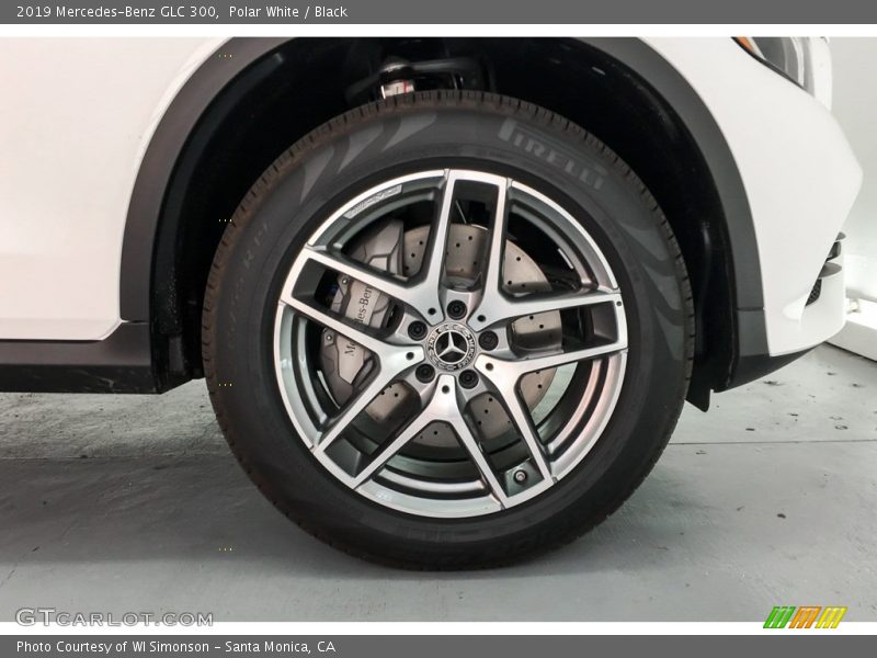 Polar White / Black 2019 Mercedes-Benz GLC 300