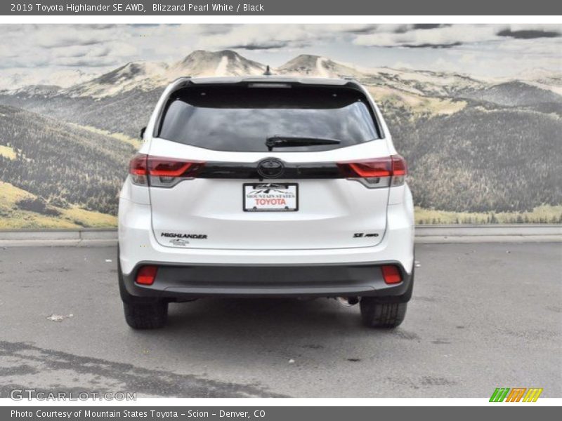 Blizzard Pearl White / Black 2019 Toyota Highlander SE AWD