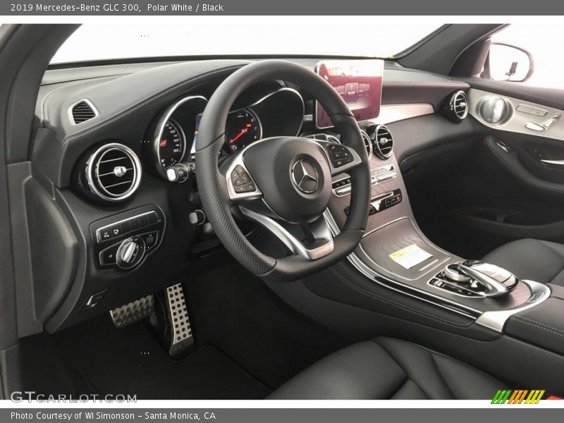Polar White / Black 2019 Mercedes-Benz GLC 300