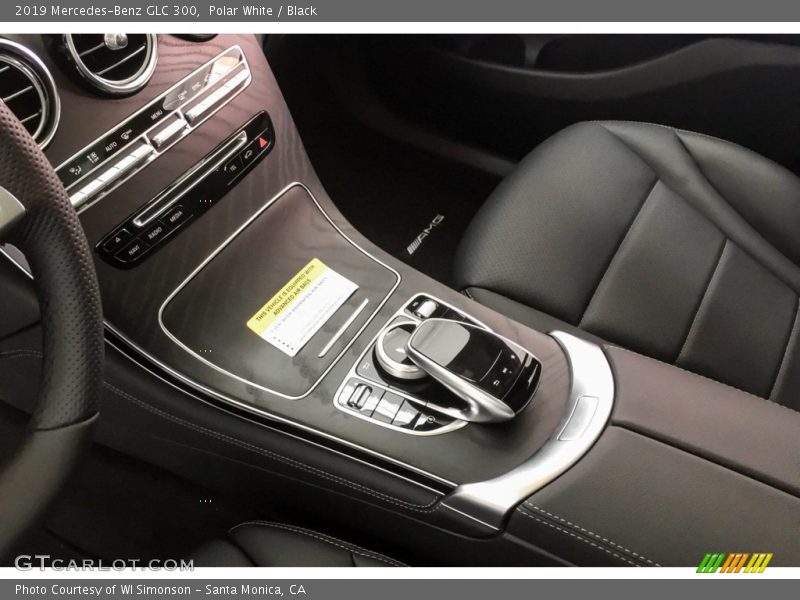 Polar White / Black 2019 Mercedes-Benz GLC 300