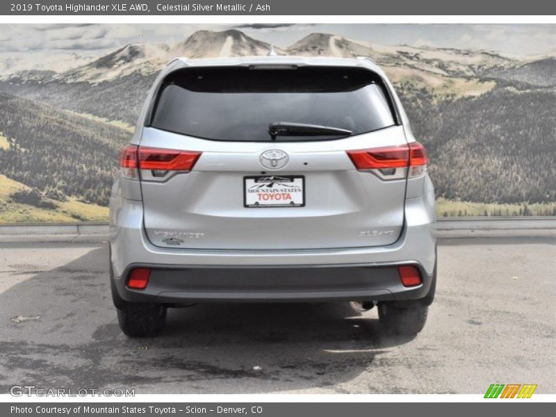 Celestial Silver Metallic / Ash 2019 Toyota Highlander XLE AWD