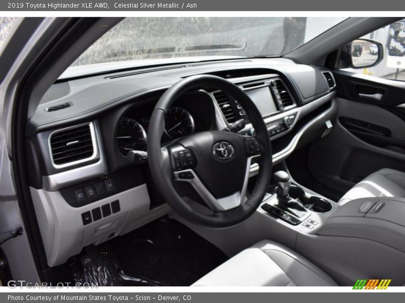 Celestial Silver Metallic / Ash 2019 Toyota Highlander XLE AWD