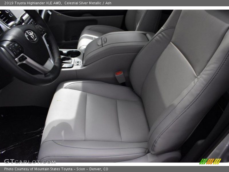 Celestial Silver Metallic / Ash 2019 Toyota Highlander XLE AWD