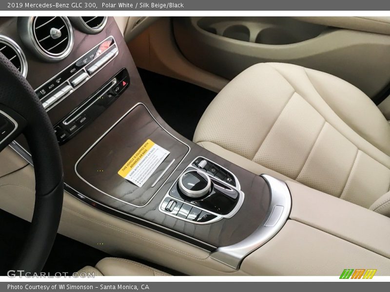 Polar White / Silk Beige/Black 2019 Mercedes-Benz GLC 300