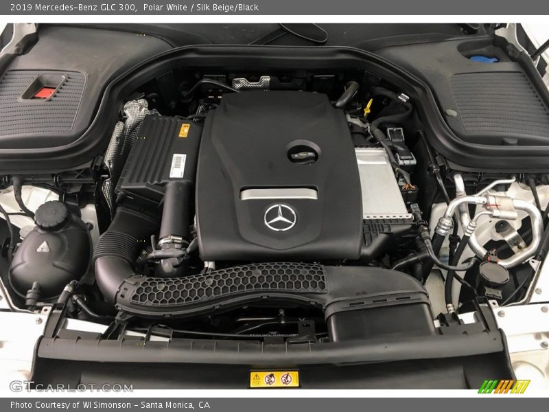 Polar White / Silk Beige/Black 2019 Mercedes-Benz GLC 300