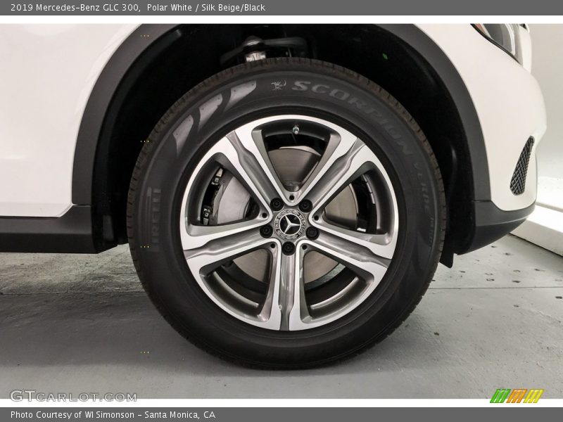Polar White / Silk Beige/Black 2019 Mercedes-Benz GLC 300