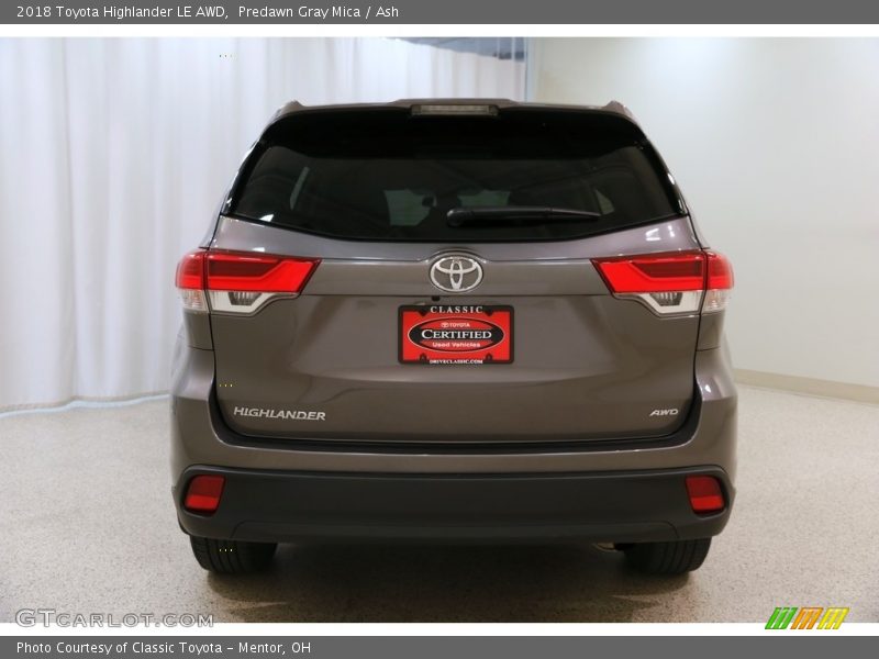 Predawn Gray Mica / Ash 2018 Toyota Highlander LE AWD