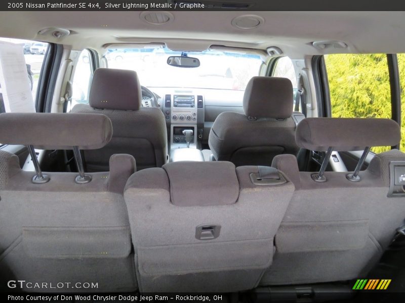 Silver Lightning Metallic / Graphite 2005 Nissan Pathfinder SE 4x4