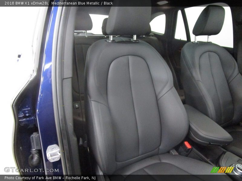 Mediterranean Blue Metallic / Black 2018 BMW X1 xDrive28i