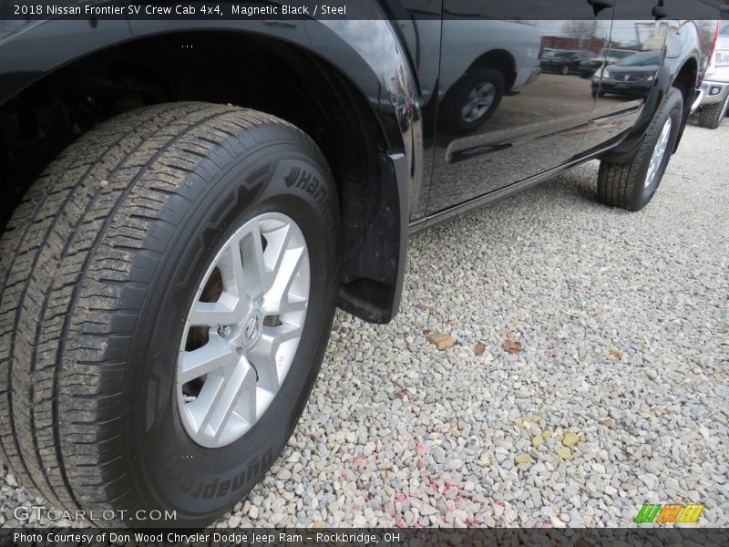 Magnetic Black / Steel 2018 Nissan Frontier SV Crew Cab 4x4