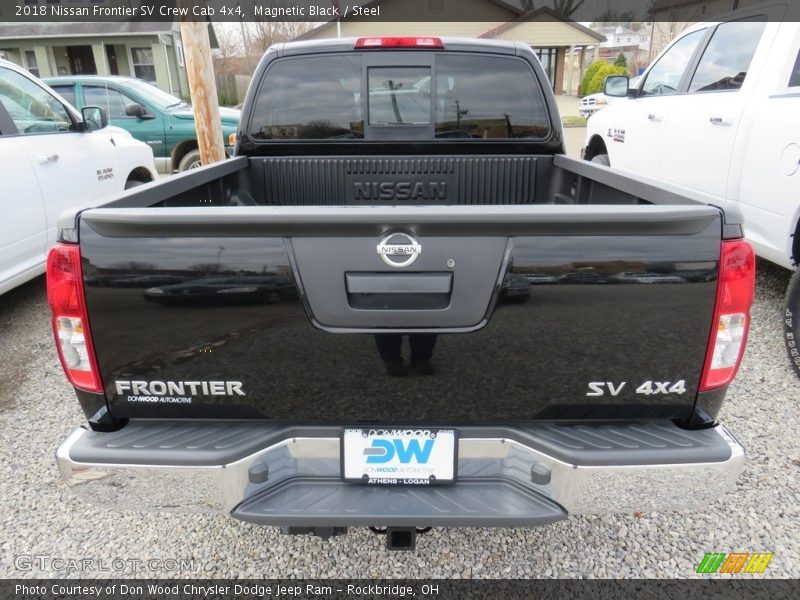Magnetic Black / Steel 2018 Nissan Frontier SV Crew Cab 4x4