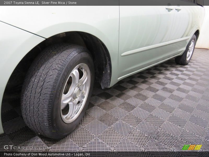 Silver Pine Mica / Stone 2007 Toyota Sienna LE
