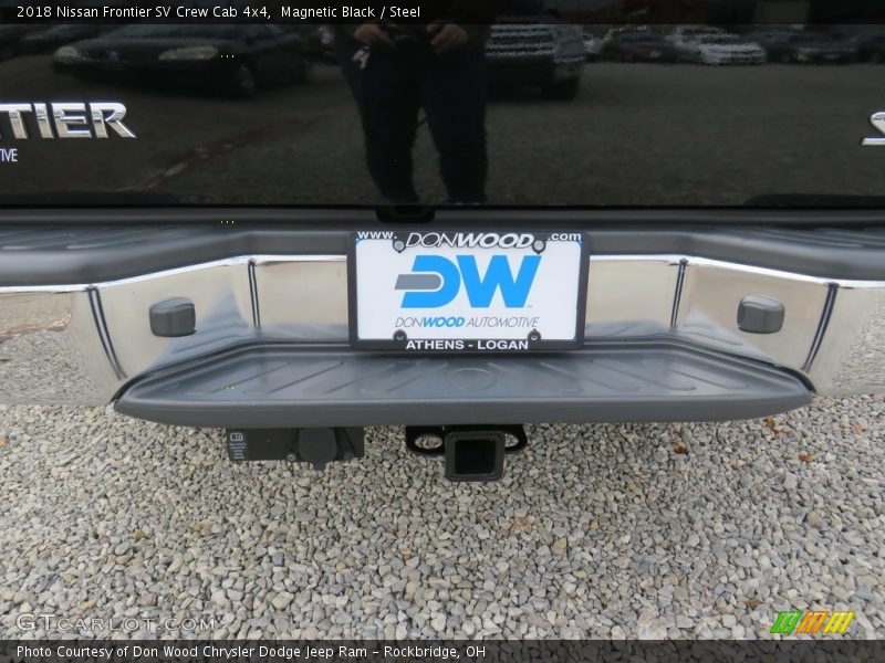 Magnetic Black / Steel 2018 Nissan Frontier SV Crew Cab 4x4