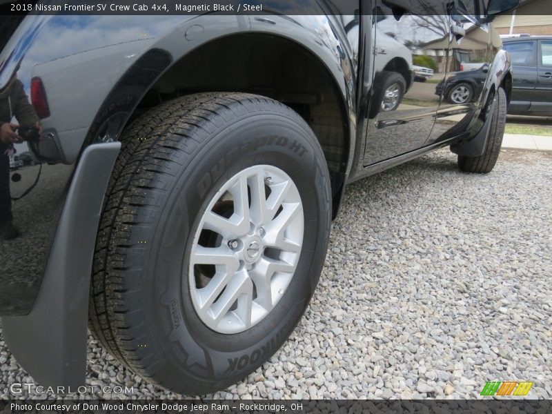 Magnetic Black / Steel 2018 Nissan Frontier SV Crew Cab 4x4