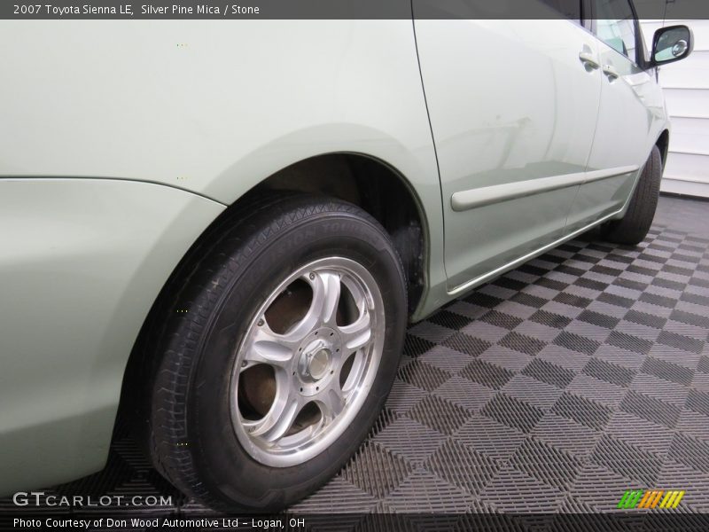 Silver Pine Mica / Stone 2007 Toyota Sienna LE