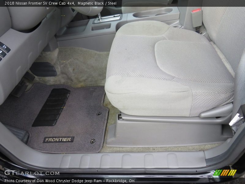 Magnetic Black / Steel 2018 Nissan Frontier SV Crew Cab 4x4