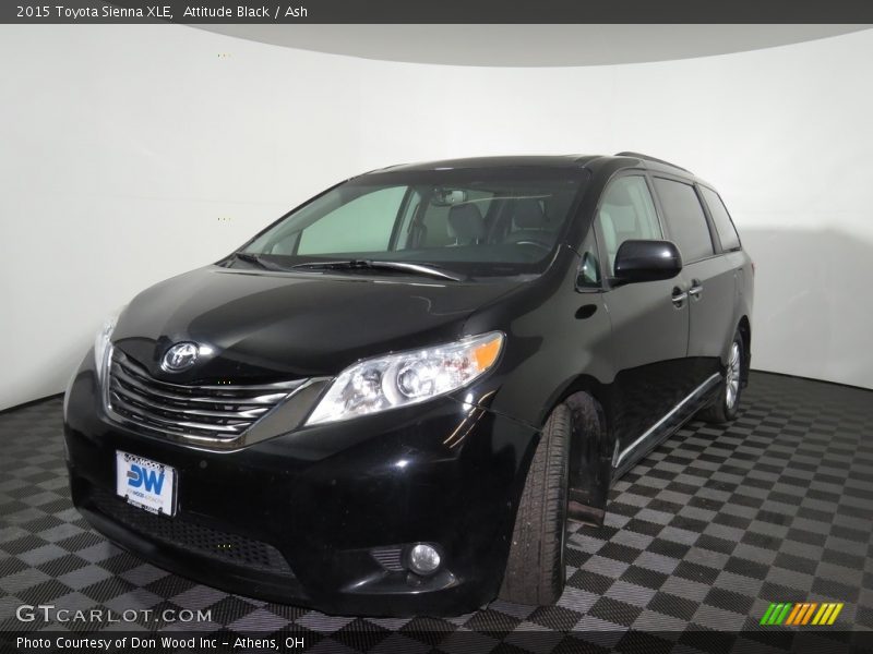 Attitude Black / Ash 2015 Toyota Sienna XLE