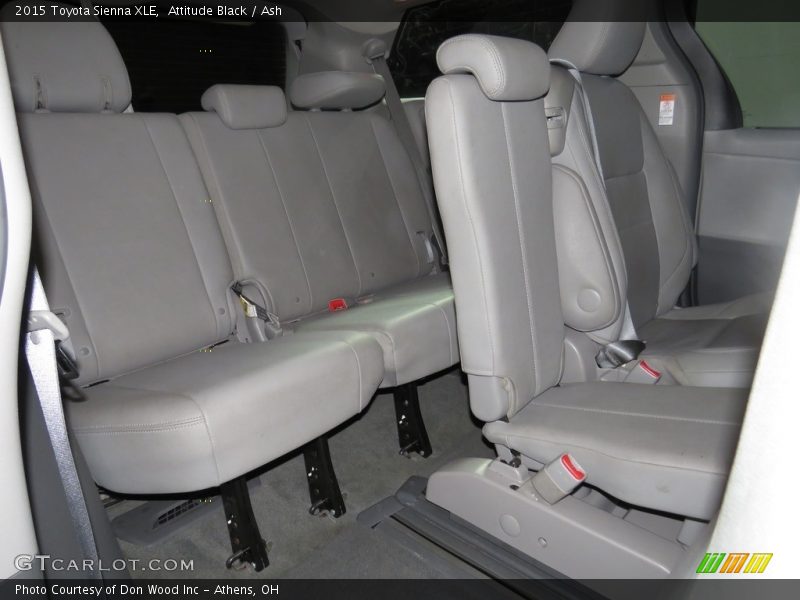 Attitude Black / Ash 2015 Toyota Sienna XLE
