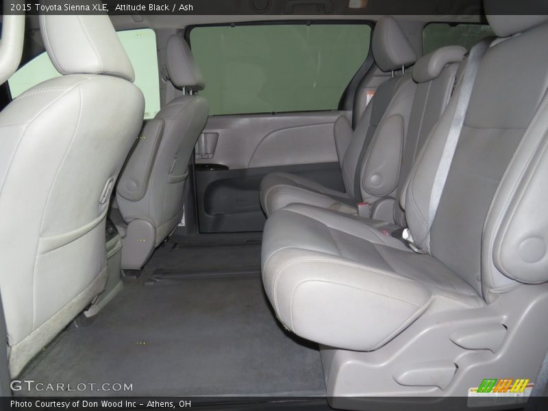 Attitude Black / Ash 2015 Toyota Sienna XLE