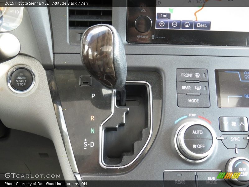 Attitude Black / Ash 2015 Toyota Sienna XLE