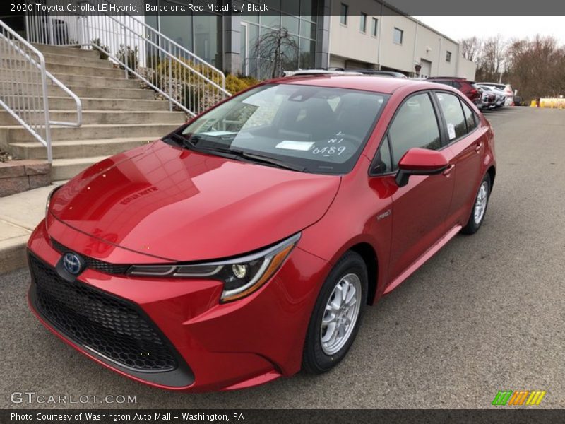 Front 3/4 View of 2020 Corolla LE Hybrid