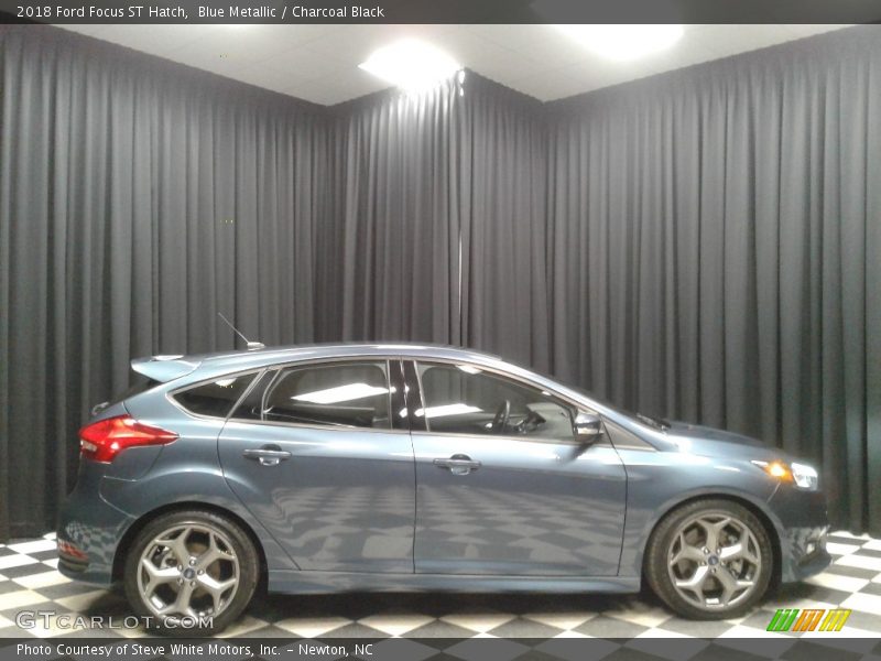 Blue Metallic / Charcoal Black 2018 Ford Focus ST Hatch