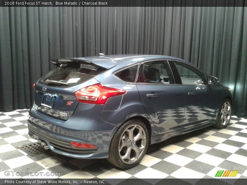 Blue Metallic / Charcoal Black 2018 Ford Focus ST Hatch