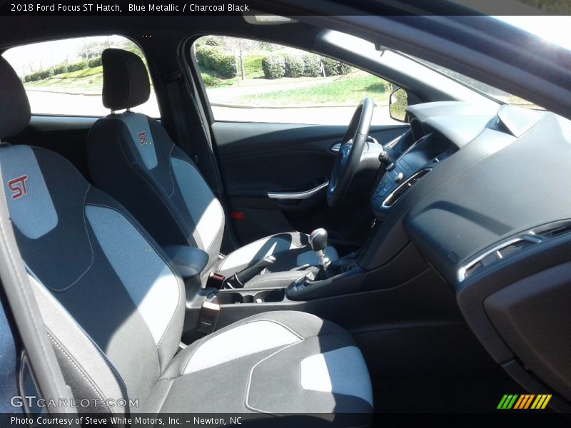 Blue Metallic / Charcoal Black 2018 Ford Focus ST Hatch