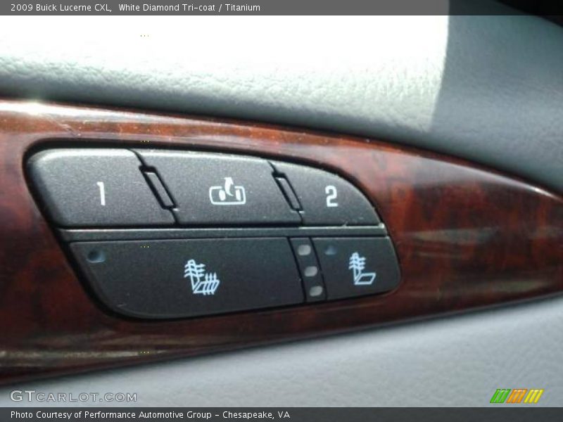 White Diamond Tri-coat / Titanium 2009 Buick Lucerne CXL