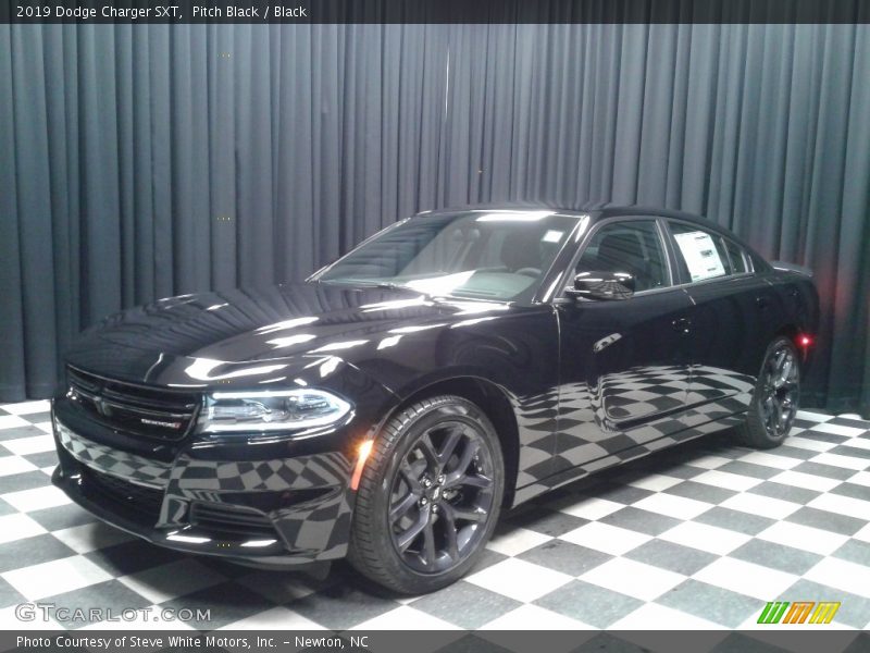 Pitch Black / Black 2019 Dodge Charger SXT