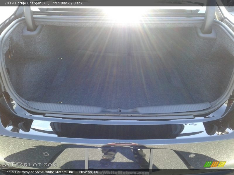 Pitch Black / Black 2019 Dodge Charger SXT
