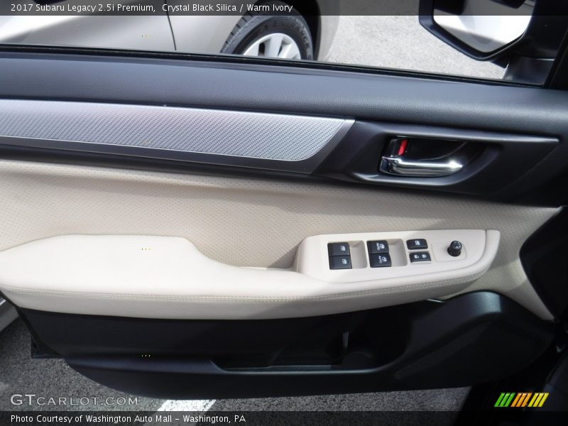 Crystal Black Silica / Warm Ivory 2017 Subaru Legacy 2.5i Premium