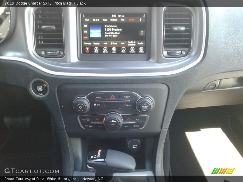 Pitch Black / Black 2019 Dodge Charger SXT