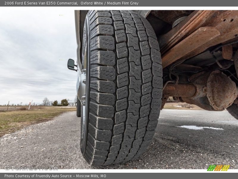 Oxford White / Medium Flint Grey 2006 Ford E Series Van E350 Commercial