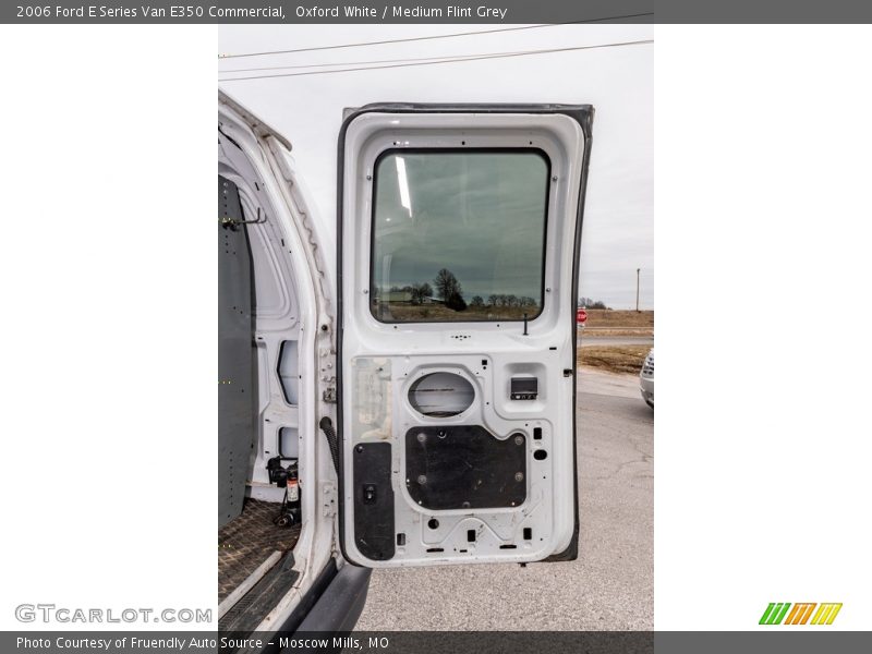 Oxford White / Medium Flint Grey 2006 Ford E Series Van E350 Commercial